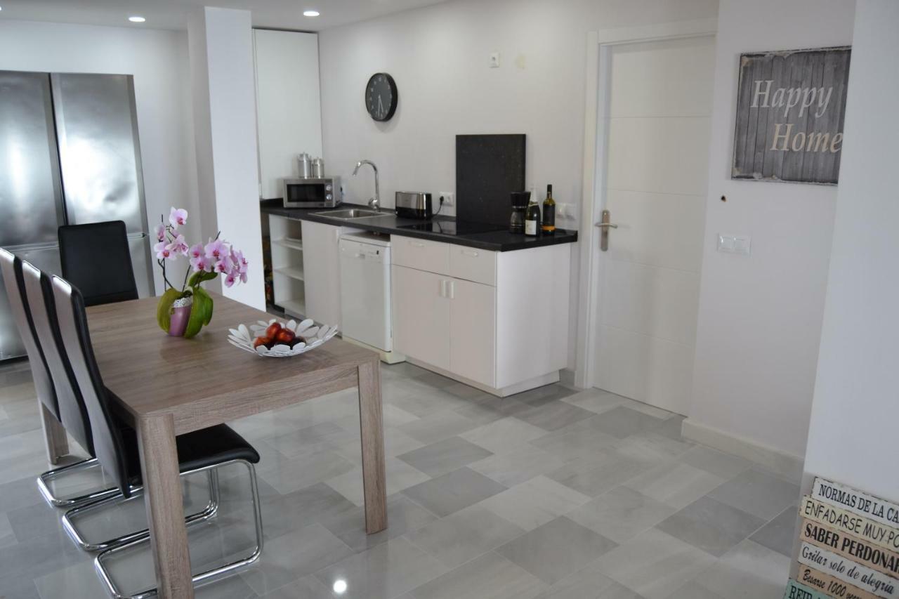 Beach Front Penthouse - Фуэнхирола Экстерьер фото