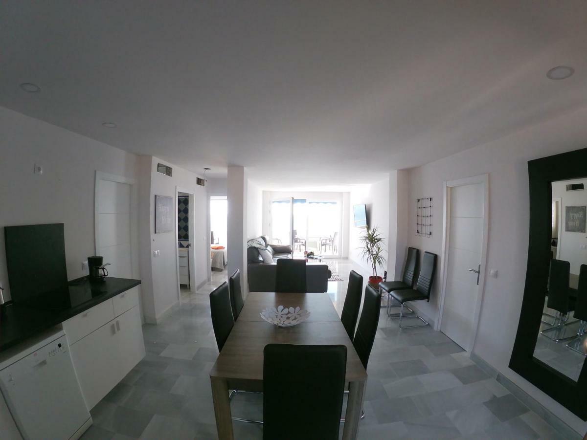 Beach Front Penthouse - Фуэнхирола Экстерьер фото