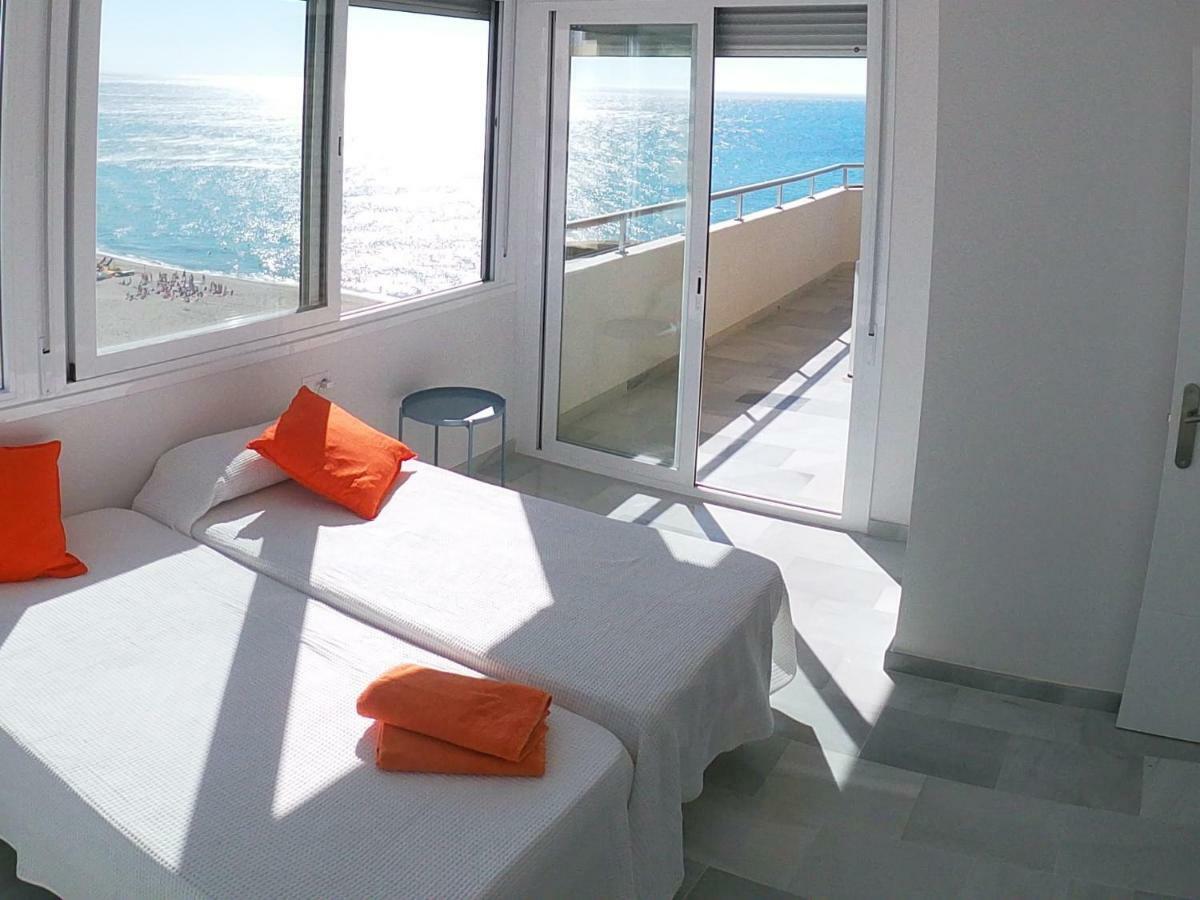 Beach Front Penthouse - Фуэнхирола Экстерьер фото
