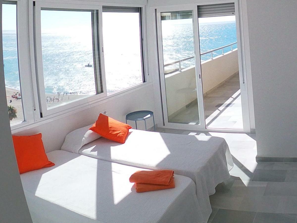 Beach Front Penthouse - Фуэнхирола Экстерьер фото