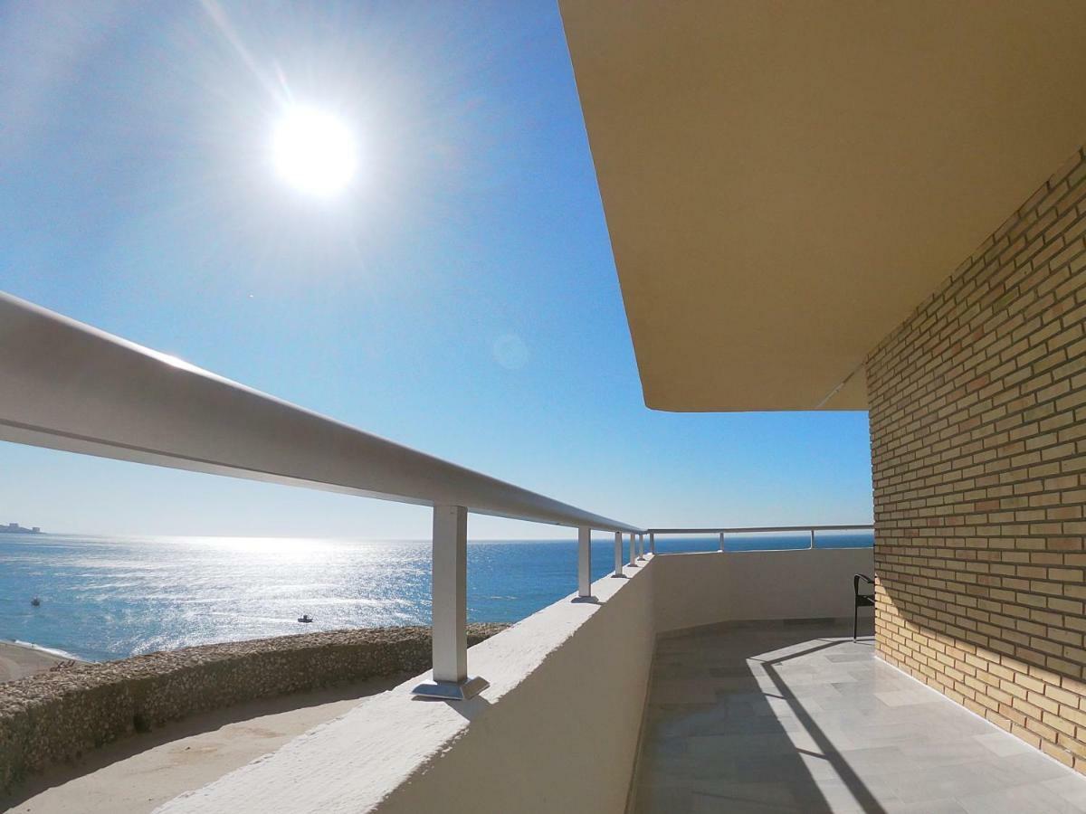 Beach Front Penthouse - Фуэнхирола Экстерьер фото